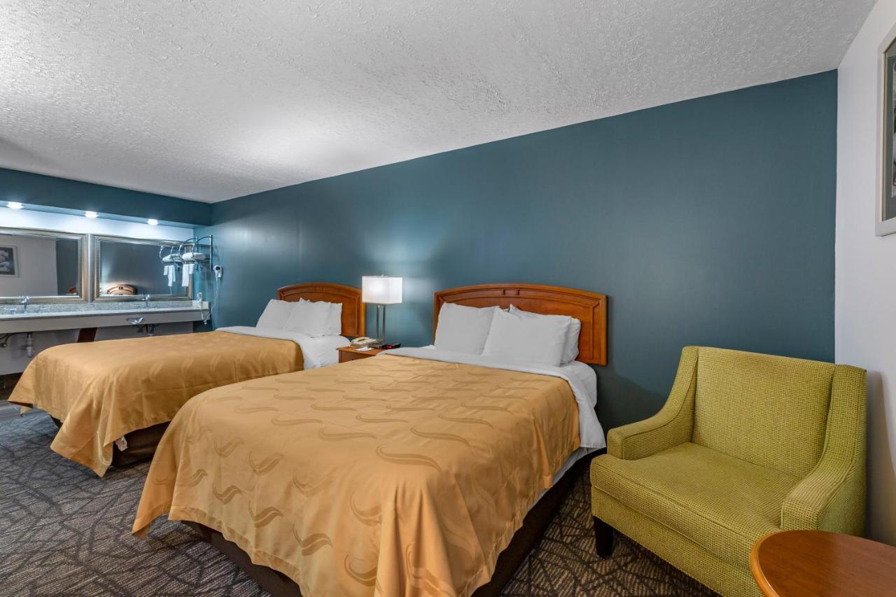 Quality Inn Austintown-Youngstown West Kültér fotó