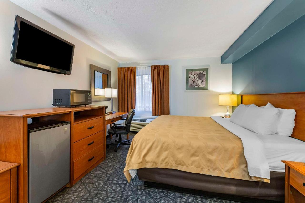 Quality Inn Austintown-Youngstown West Kültér fotó