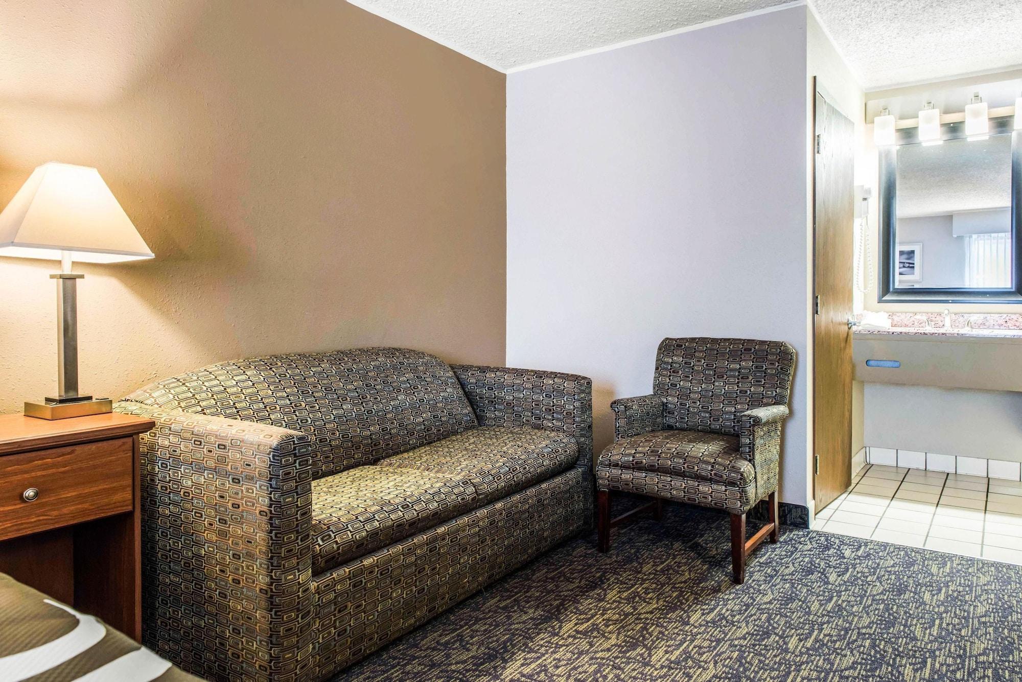 Quality Inn Austintown-Youngstown West Kültér fotó